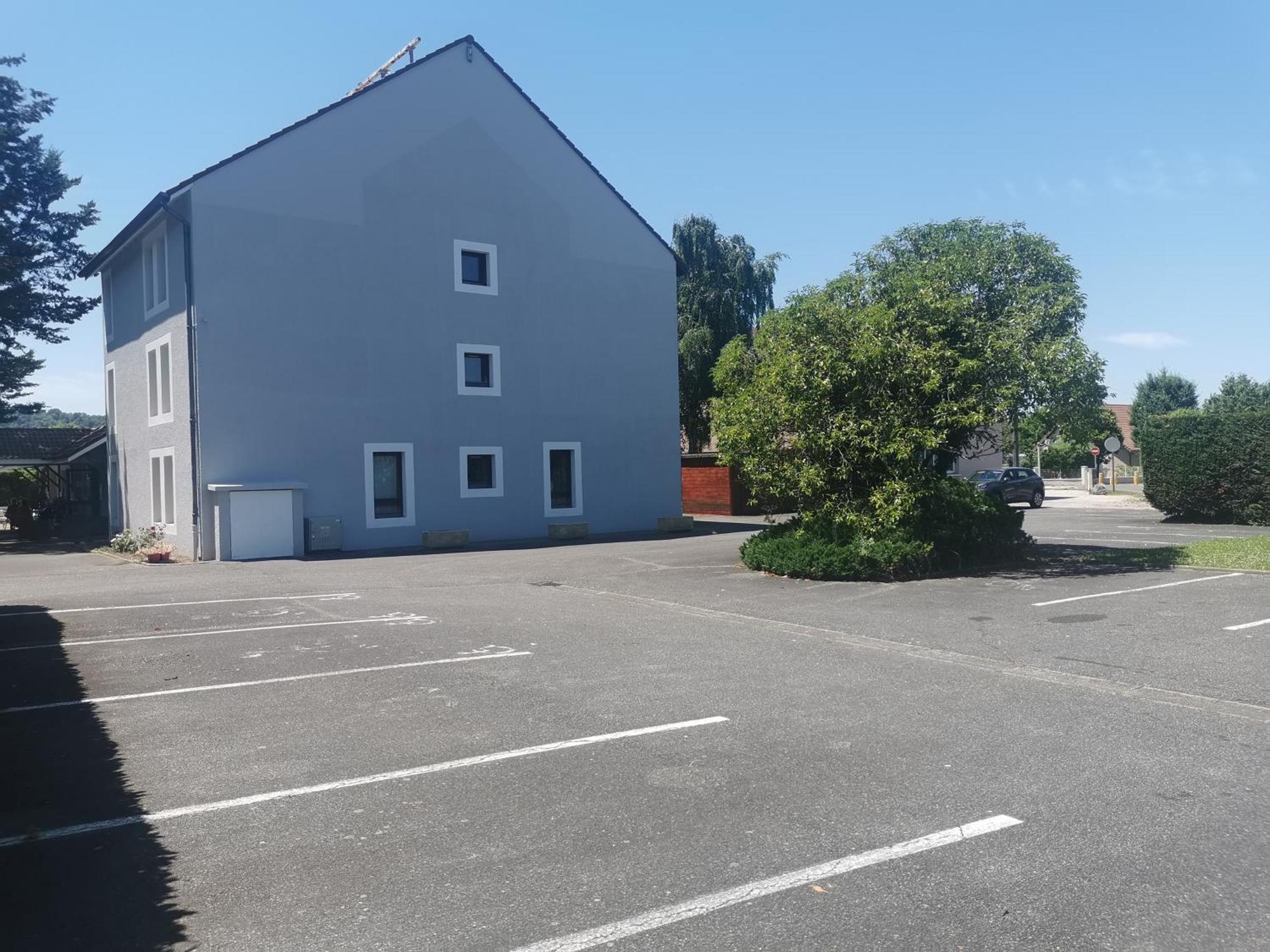 Brit Hotel Confort Pau Lons Екстериор снимка