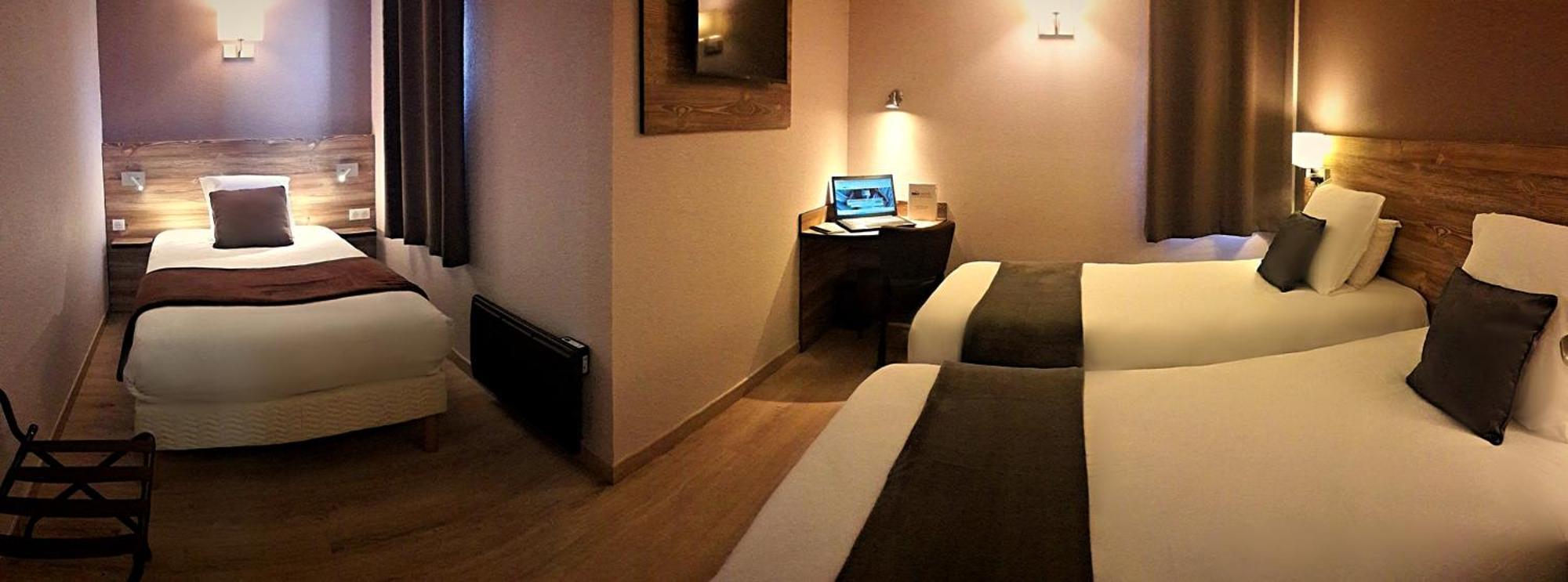 Brit Hotel Confort Pau Lons Екстериор снимка