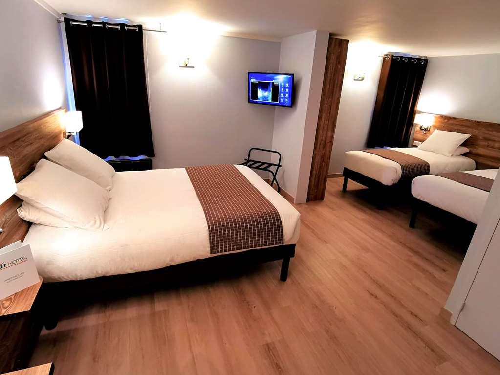 Brit Hotel Confort Pau Lons Стая снимка