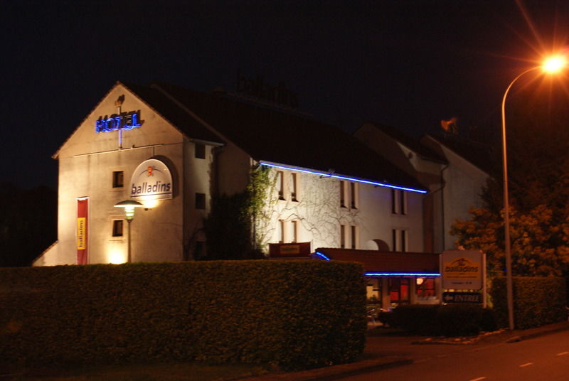 Brit Hotel Confort Pau Lons Екстериор снимка