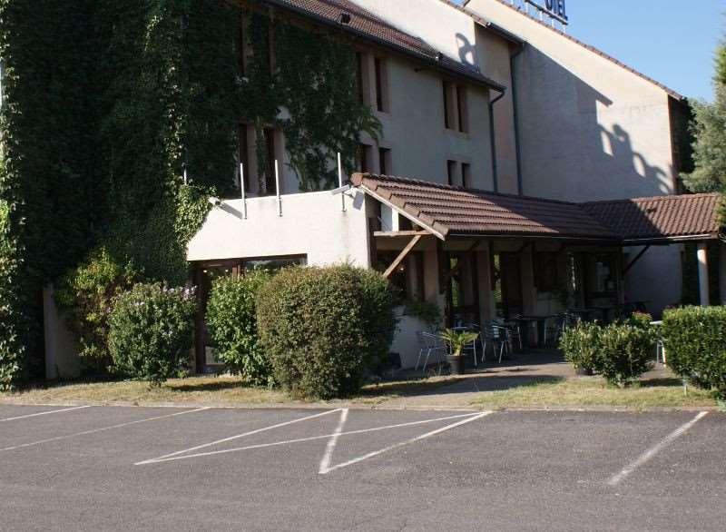 Brit Hotel Confort Pau Lons Екстериор снимка